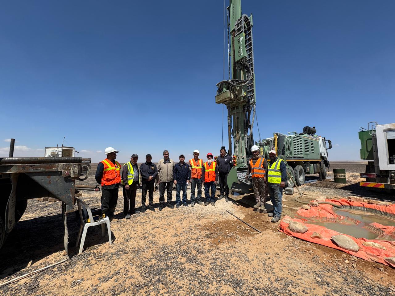 Madar Al-Saa Images 0.47738329740043284