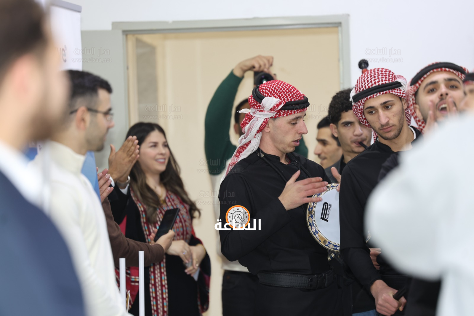 Madar Al-Saa Images 0.8168313965013877