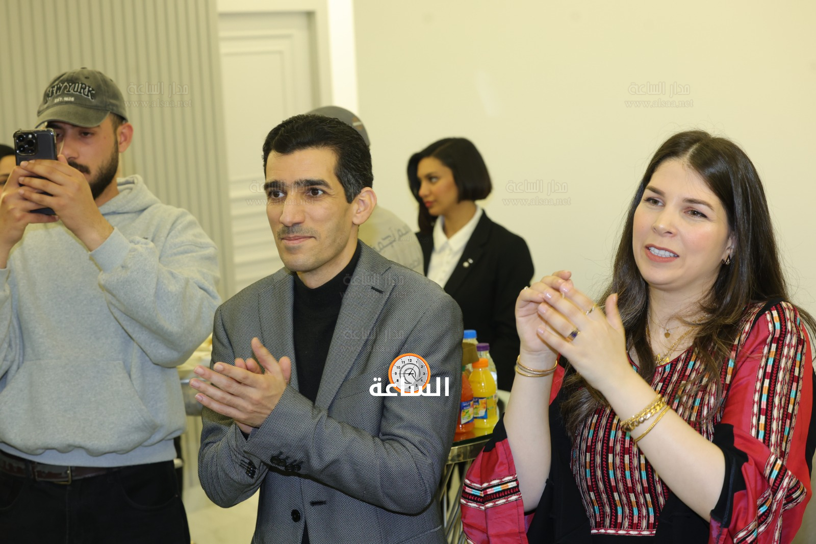 Madar Al-Saa Images 0.3317146181451892