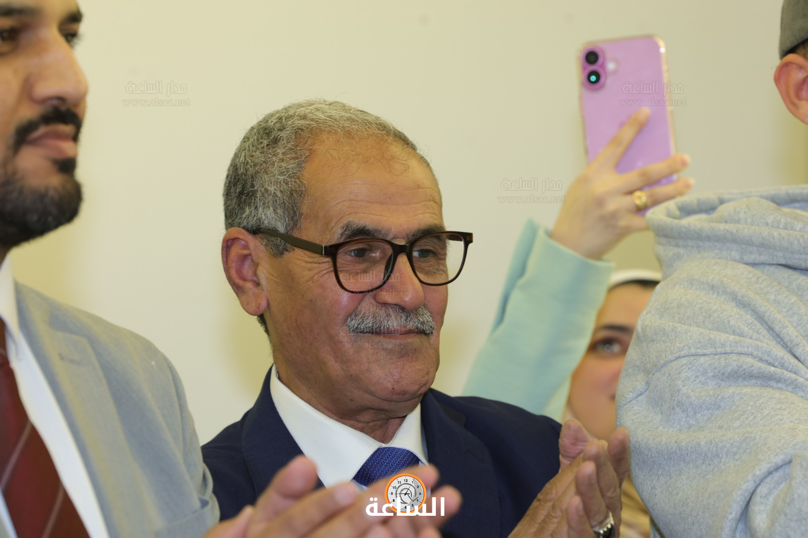 Madar Al-Saa Images 0.2918447065477615