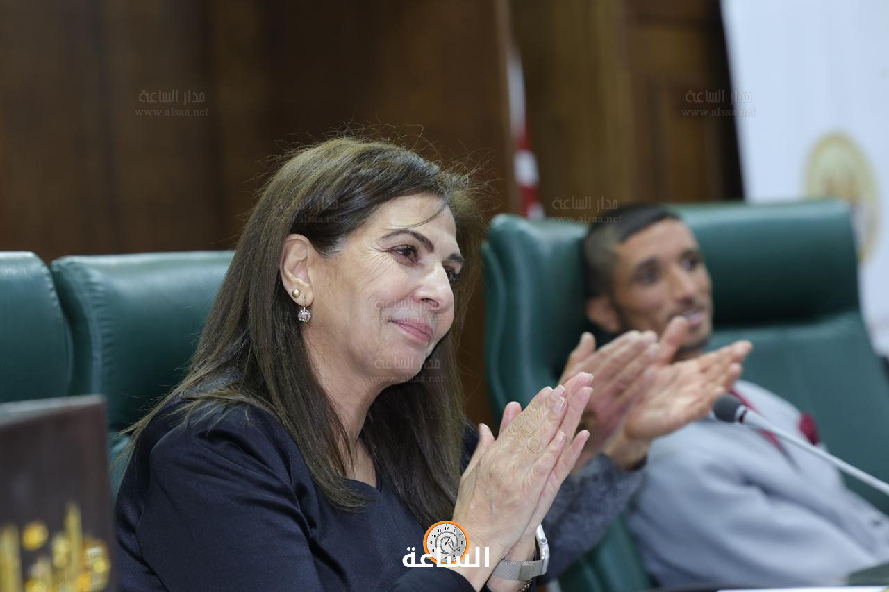 Madar Al-Saa Images 0.00499554054895146