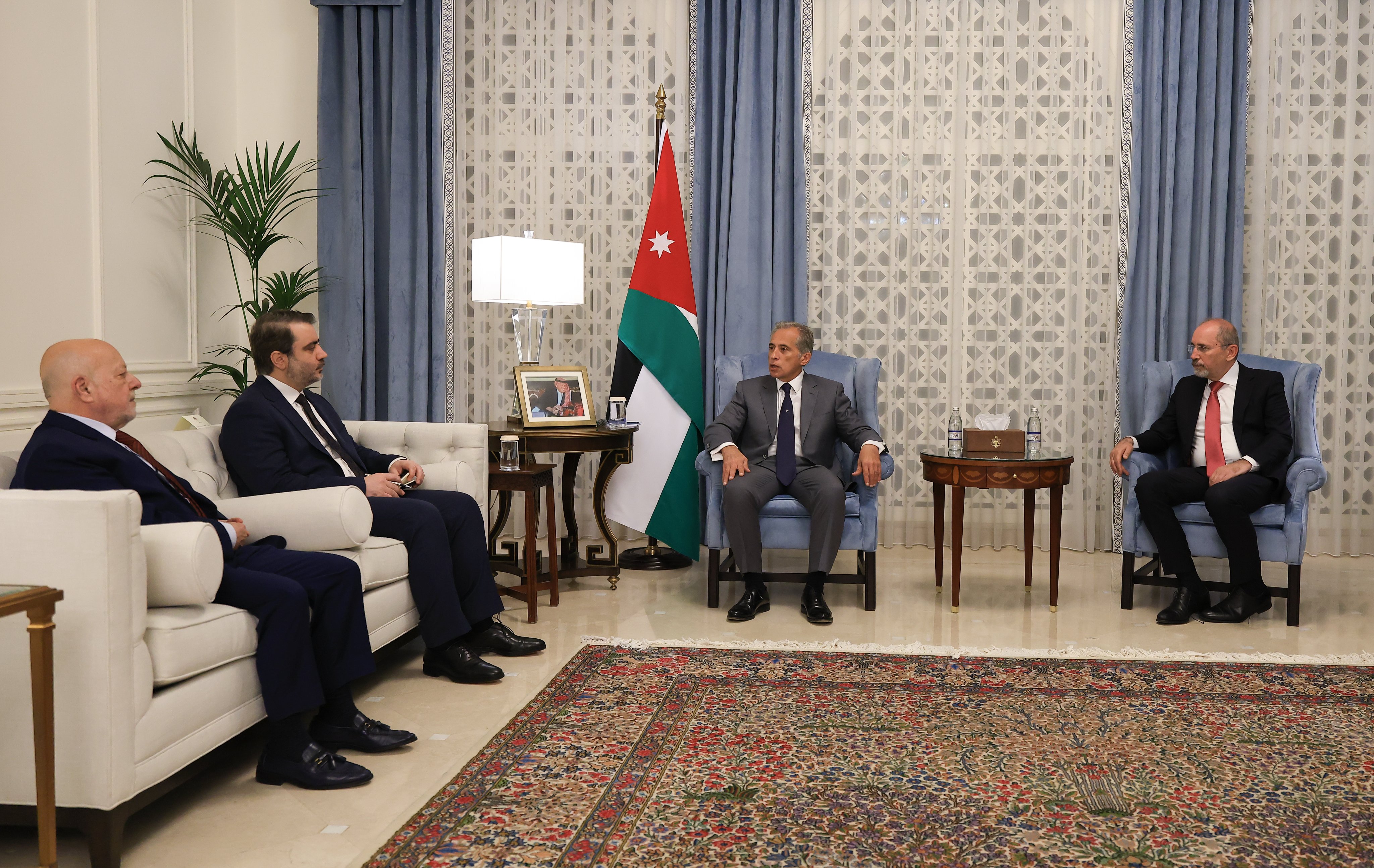 Madar Al-Saa Images 0.5993292264426373