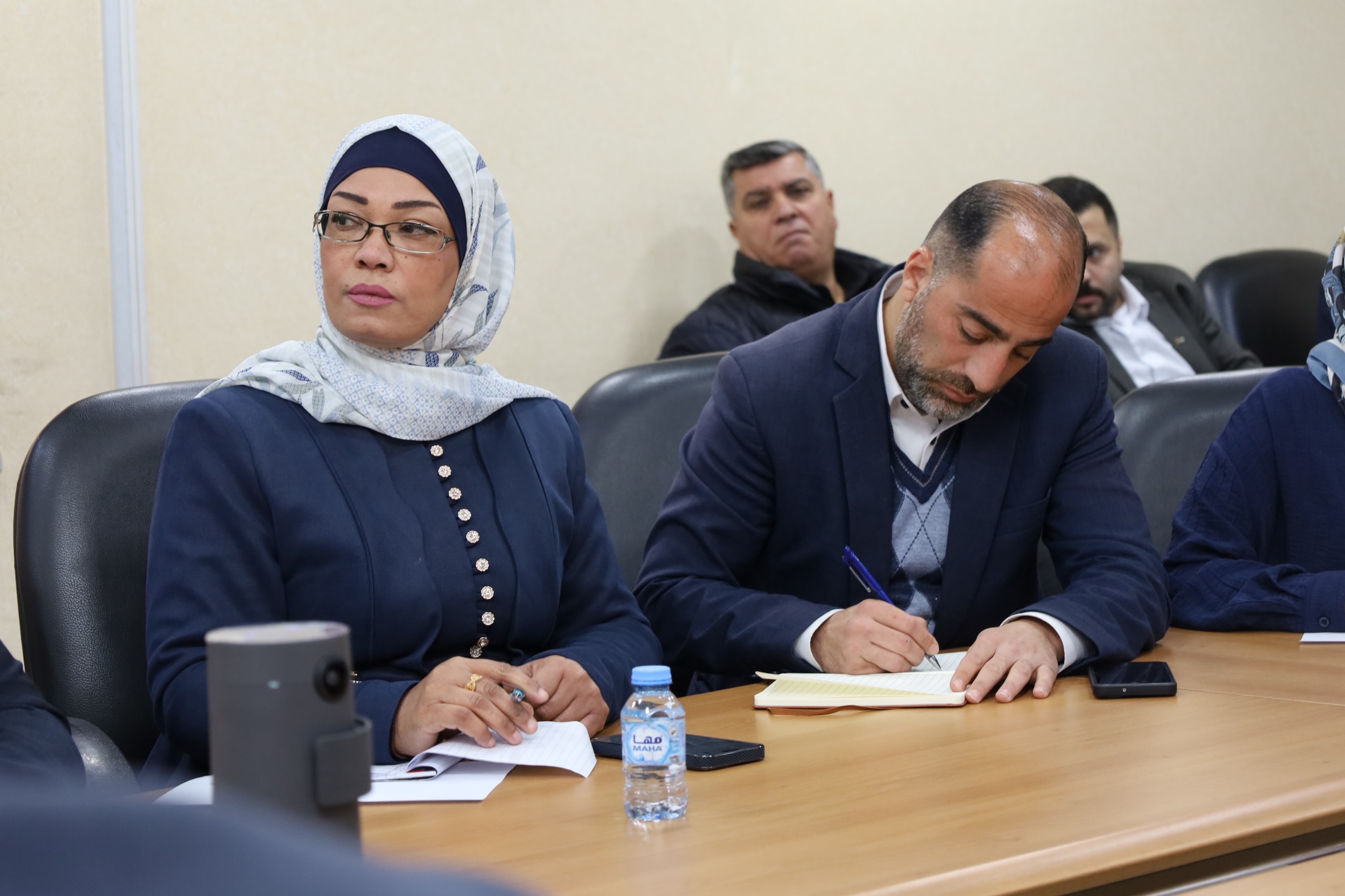 Madar Al-Saa Images 0.07806262348031245