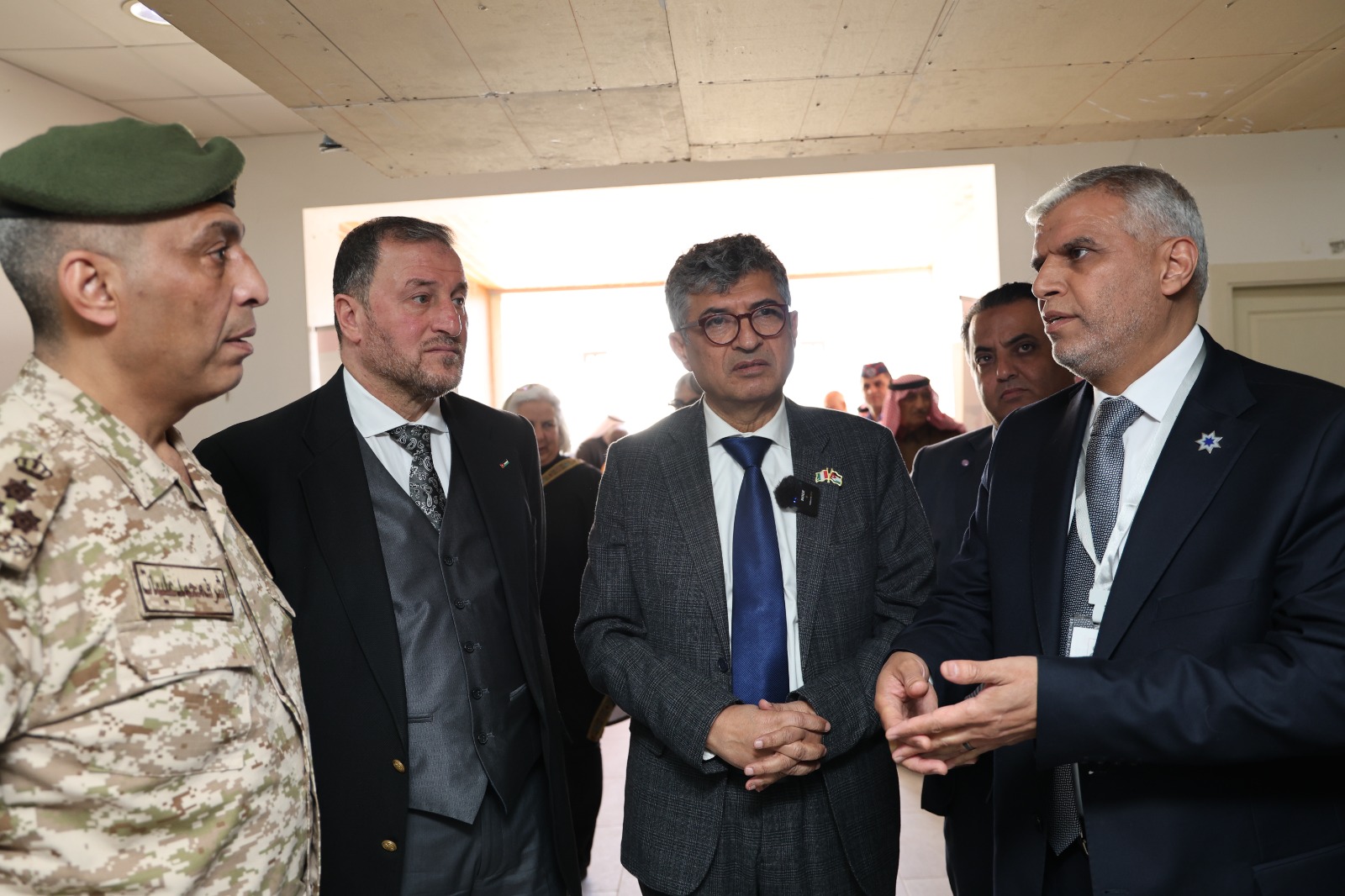 Madar Al-Saa Images 0.36007010091309033