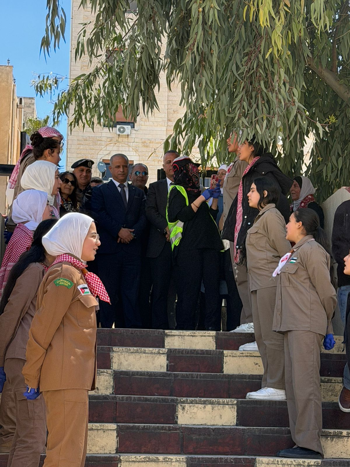 Madar Al-Saa Images 0.2600684454020403