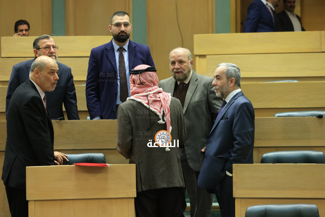 Madar Al-Saa Images 0.3391059144589288