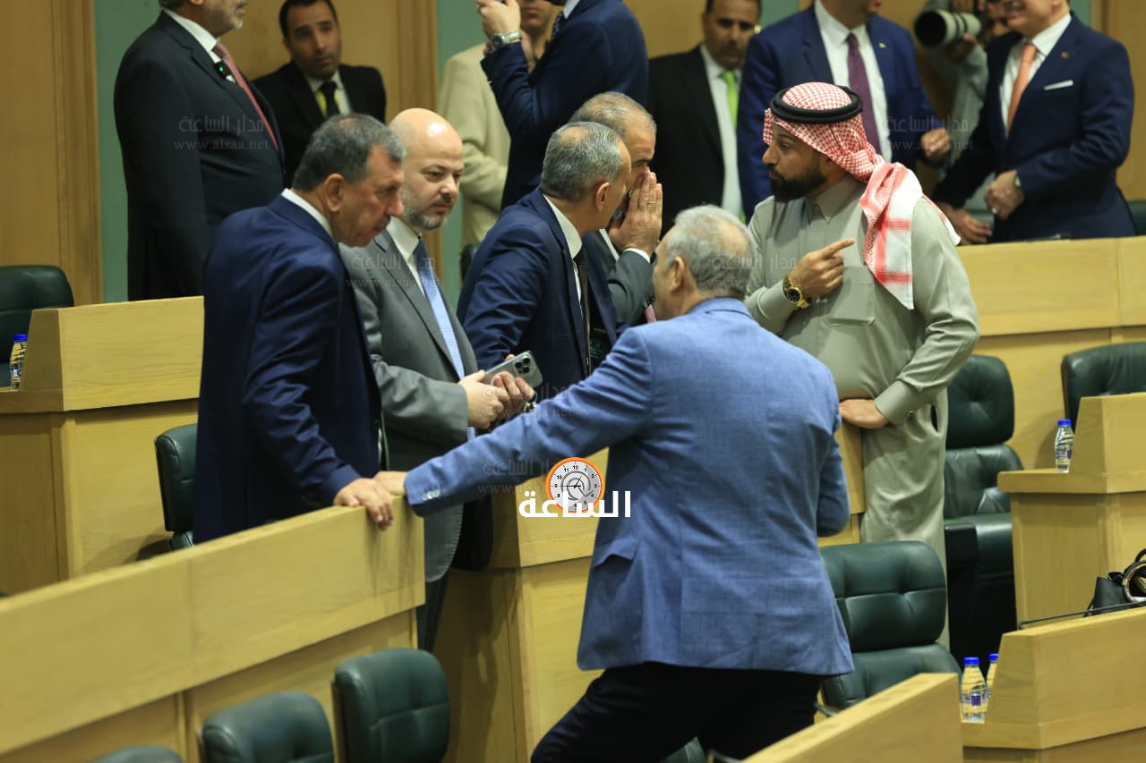 Madar Al-Saa Images 0.36863882689327165