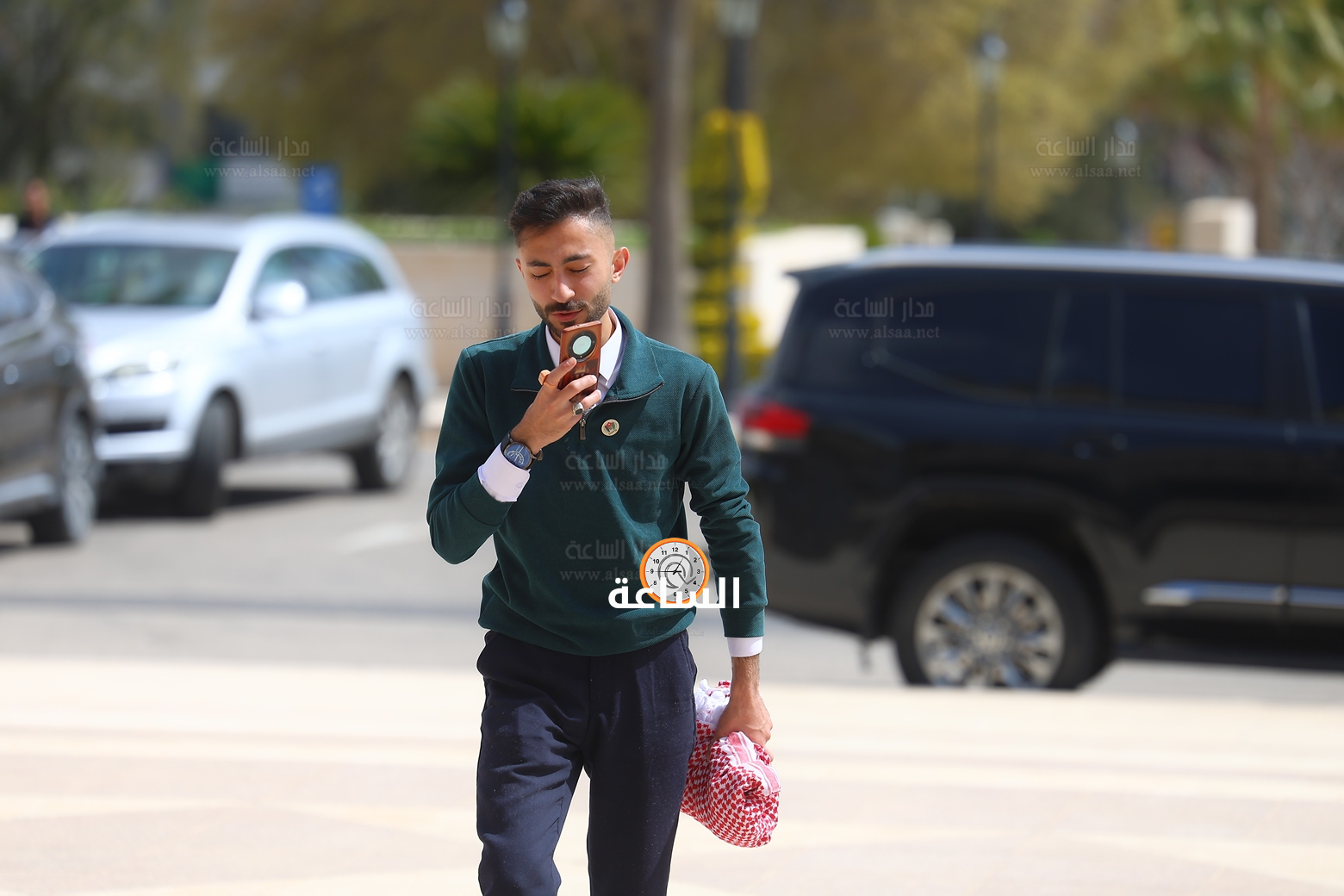 Madar Al-Saa Images 0.8345472411595631