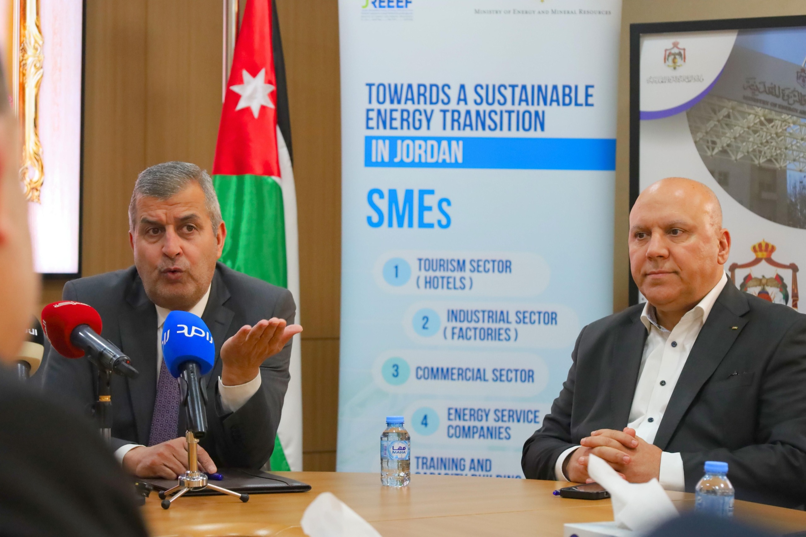 Madar Al-Saa Images 0.31488135581084375