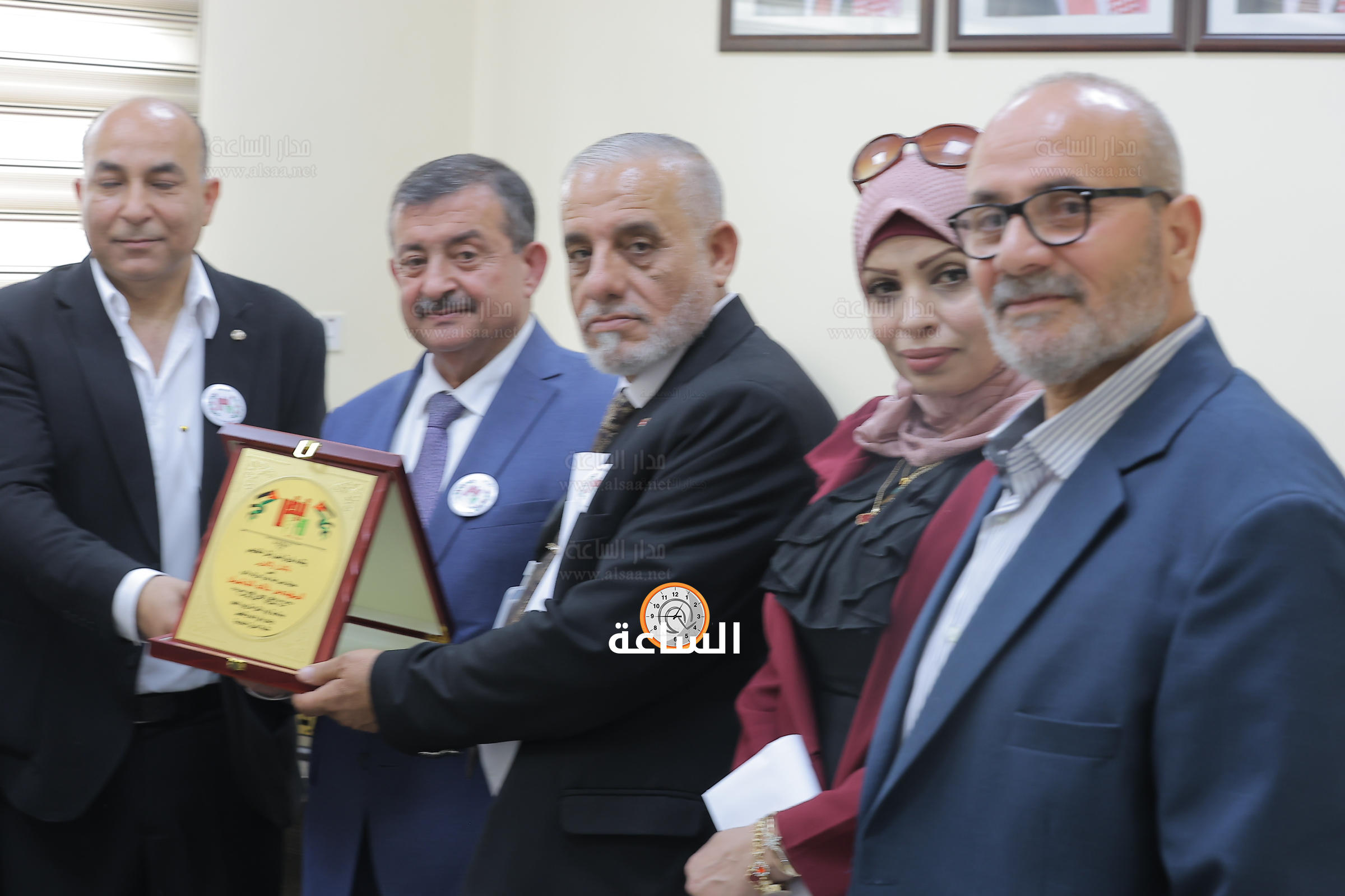 Madar Al-Saa Images 0.5383730272666187