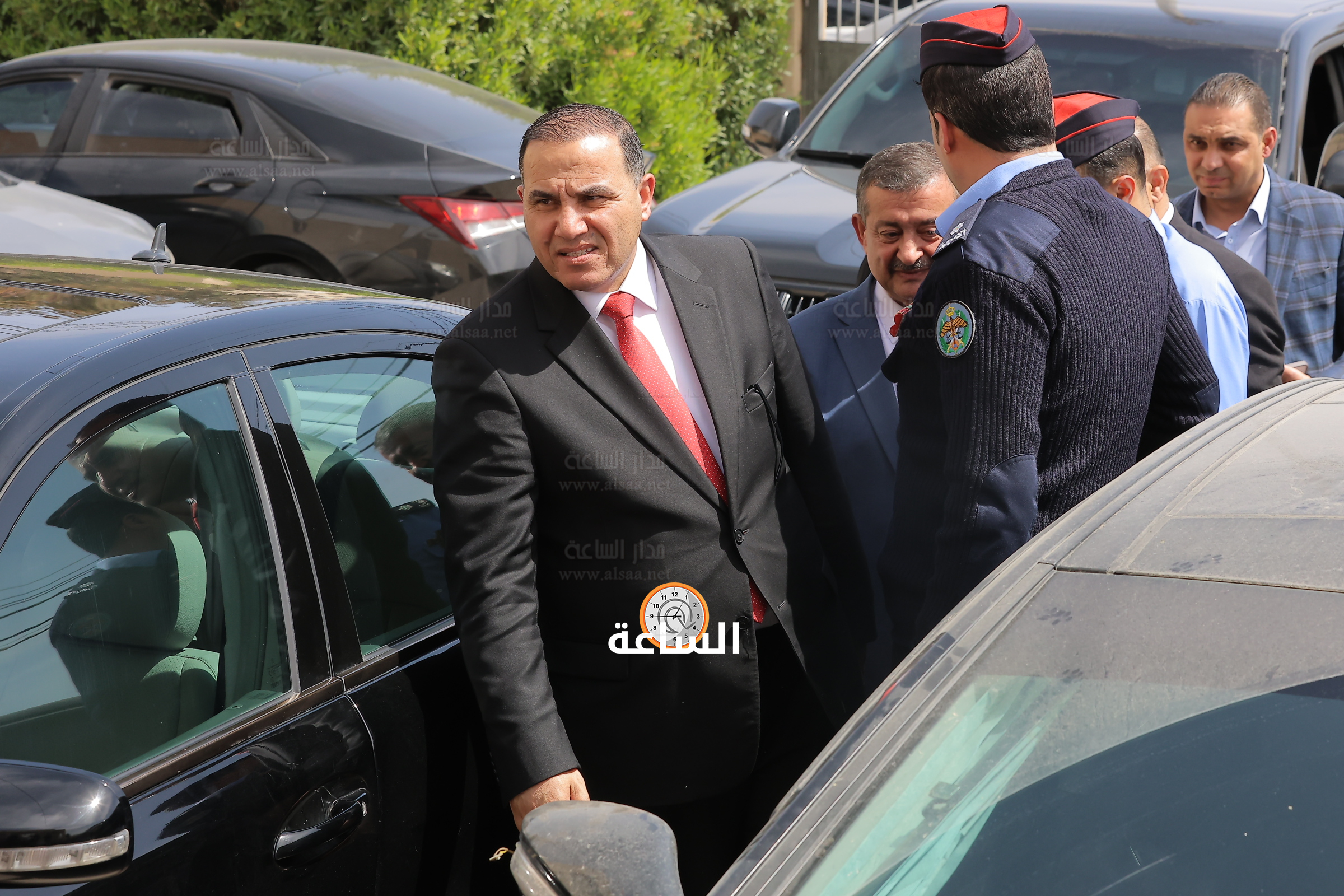 Madar Al-Saa Images 0.5307532411004272