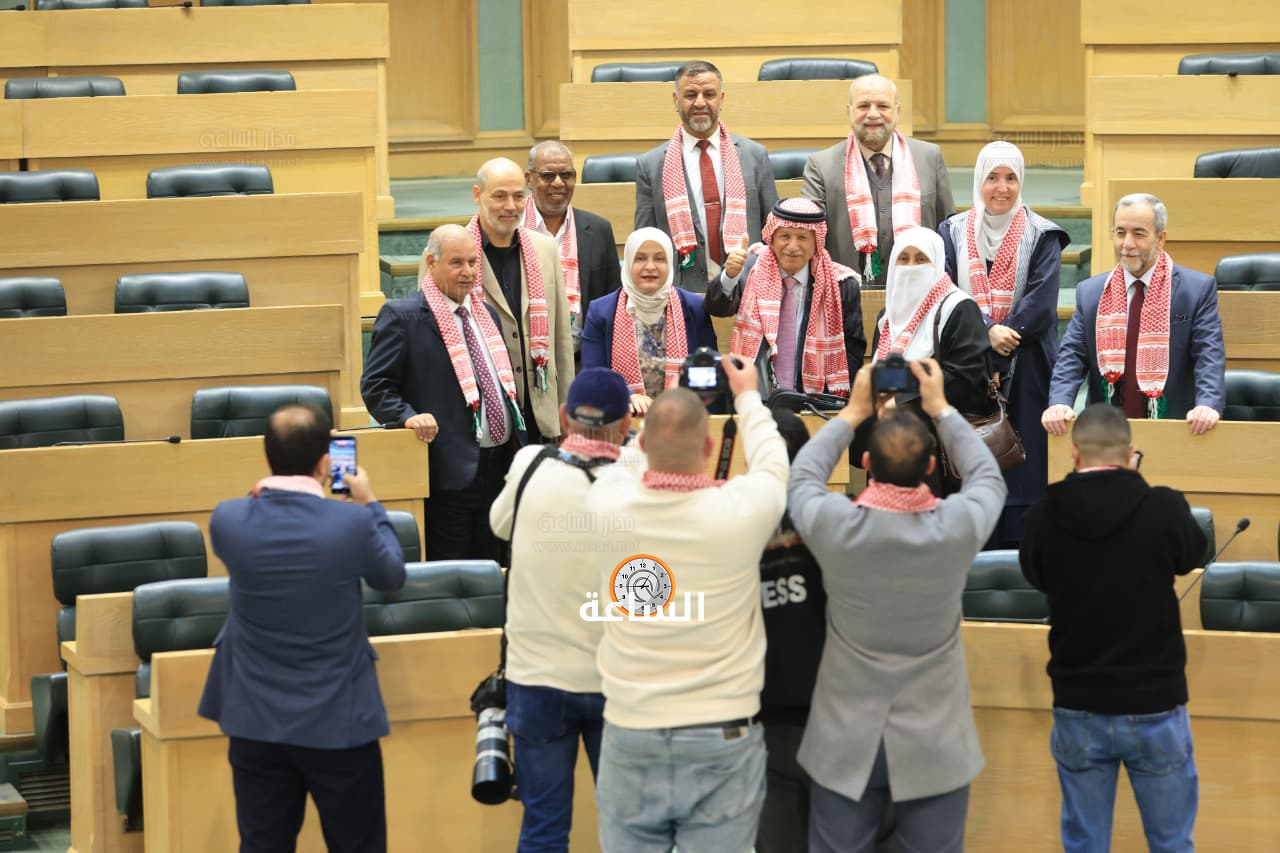 Madar Al-Saa Images 0.07465729679855515