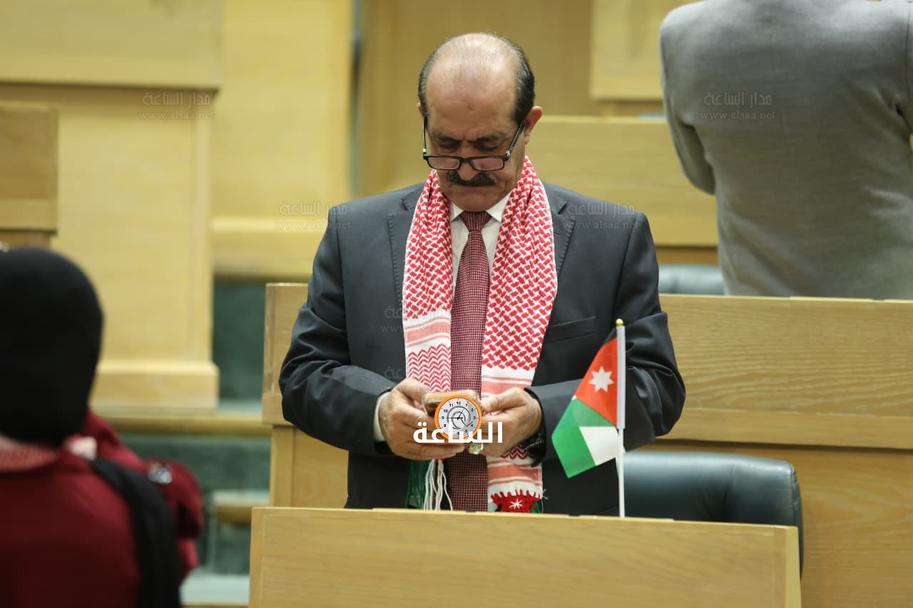 Madar Al-Saa Images 0.9056804225272265