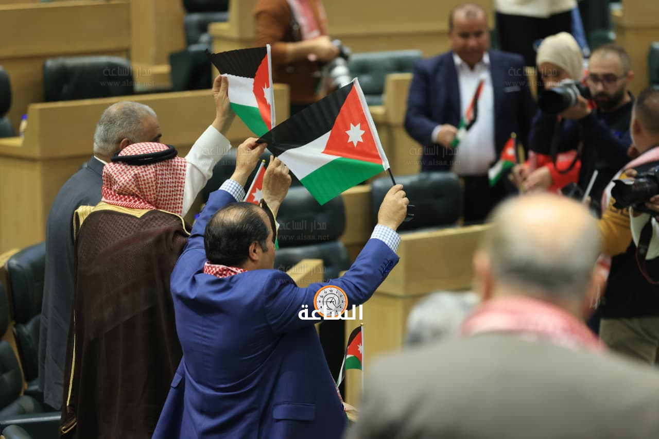 Madar Al-Saa Images 0.6542055477941359