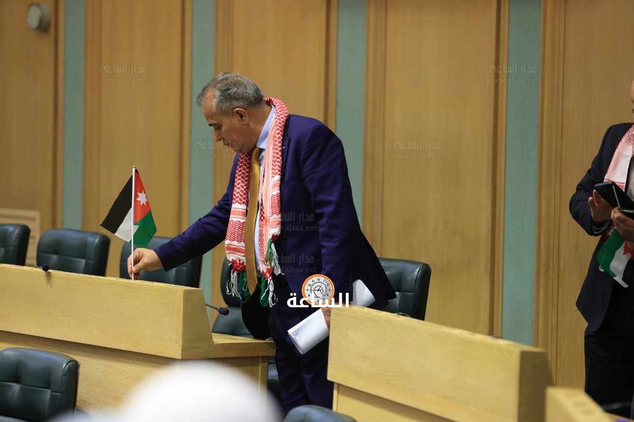 Madar Al-Saa Images 0.47669148425679464