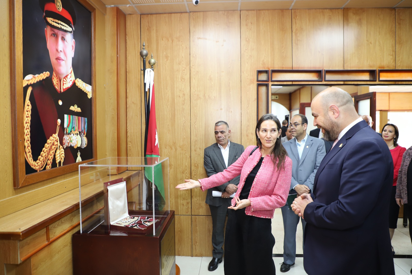 Madar Al-Saa Images 0.8937962002897194