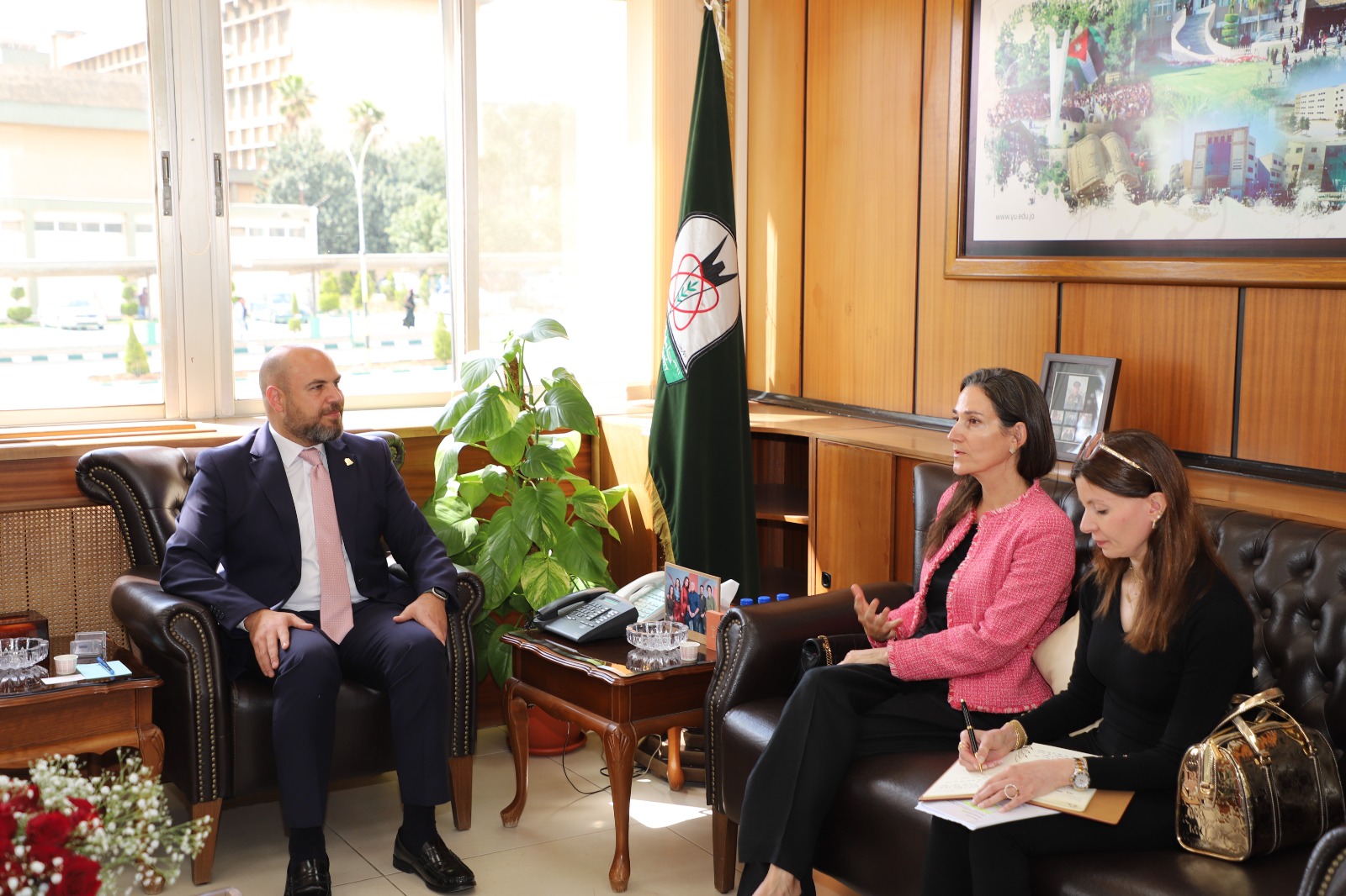 Madar Al-Saa Images 0.20913909904431138