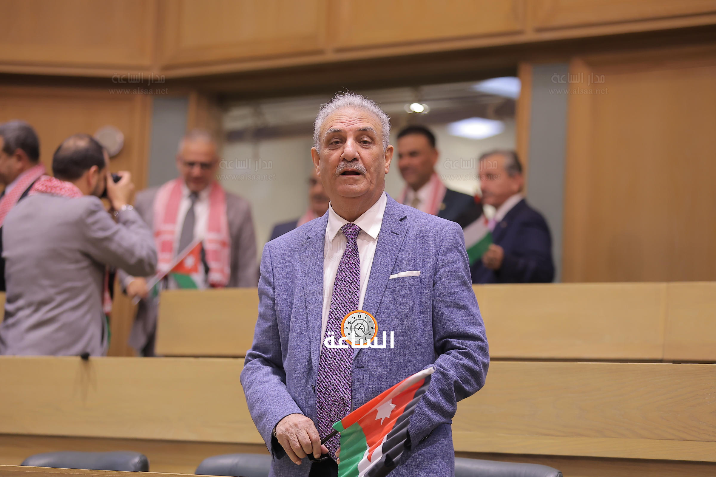 Madar Al-Saa Images 0.44040636960308366