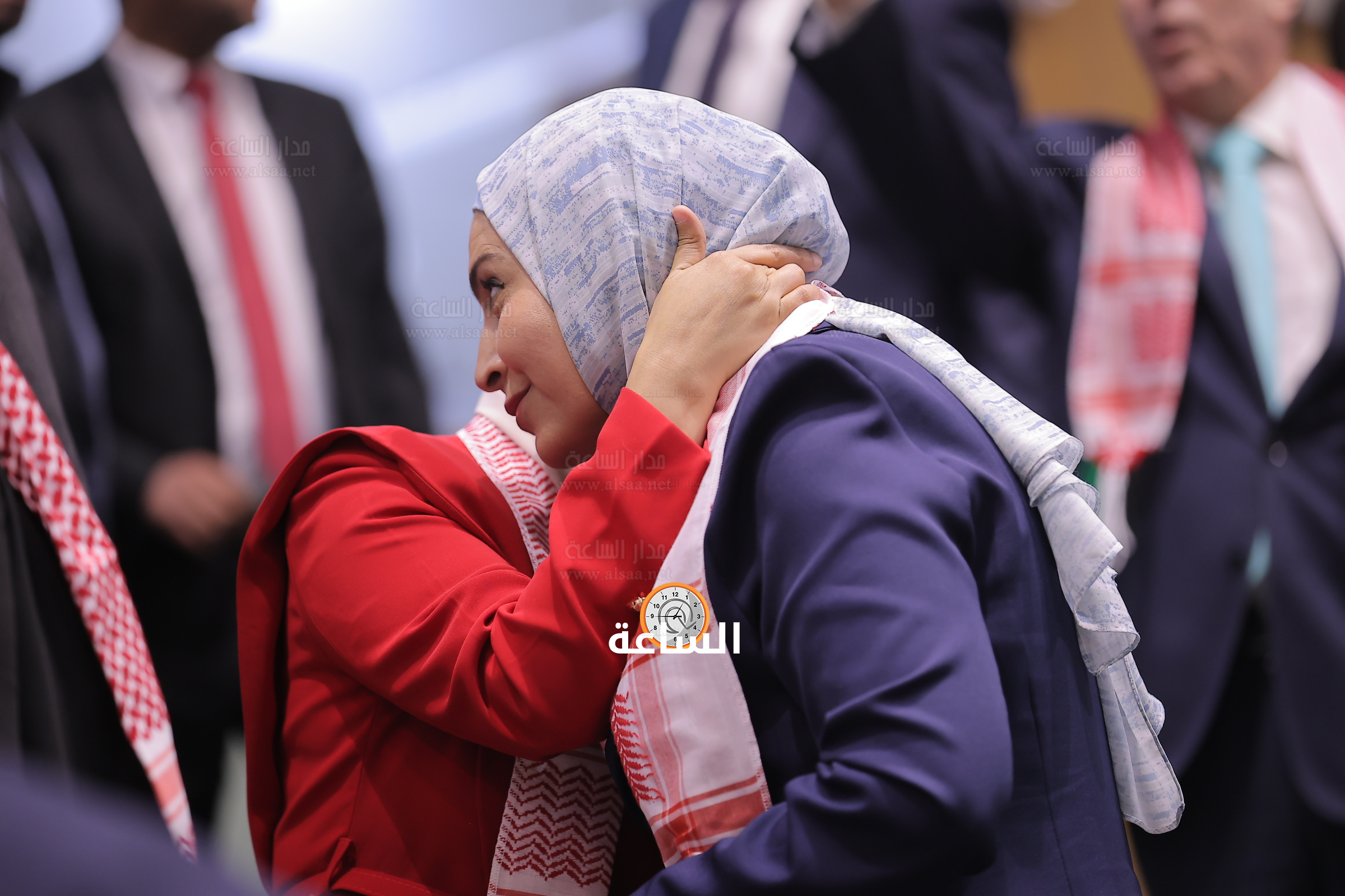 Madar Al-Saa Images 0.980906377510727