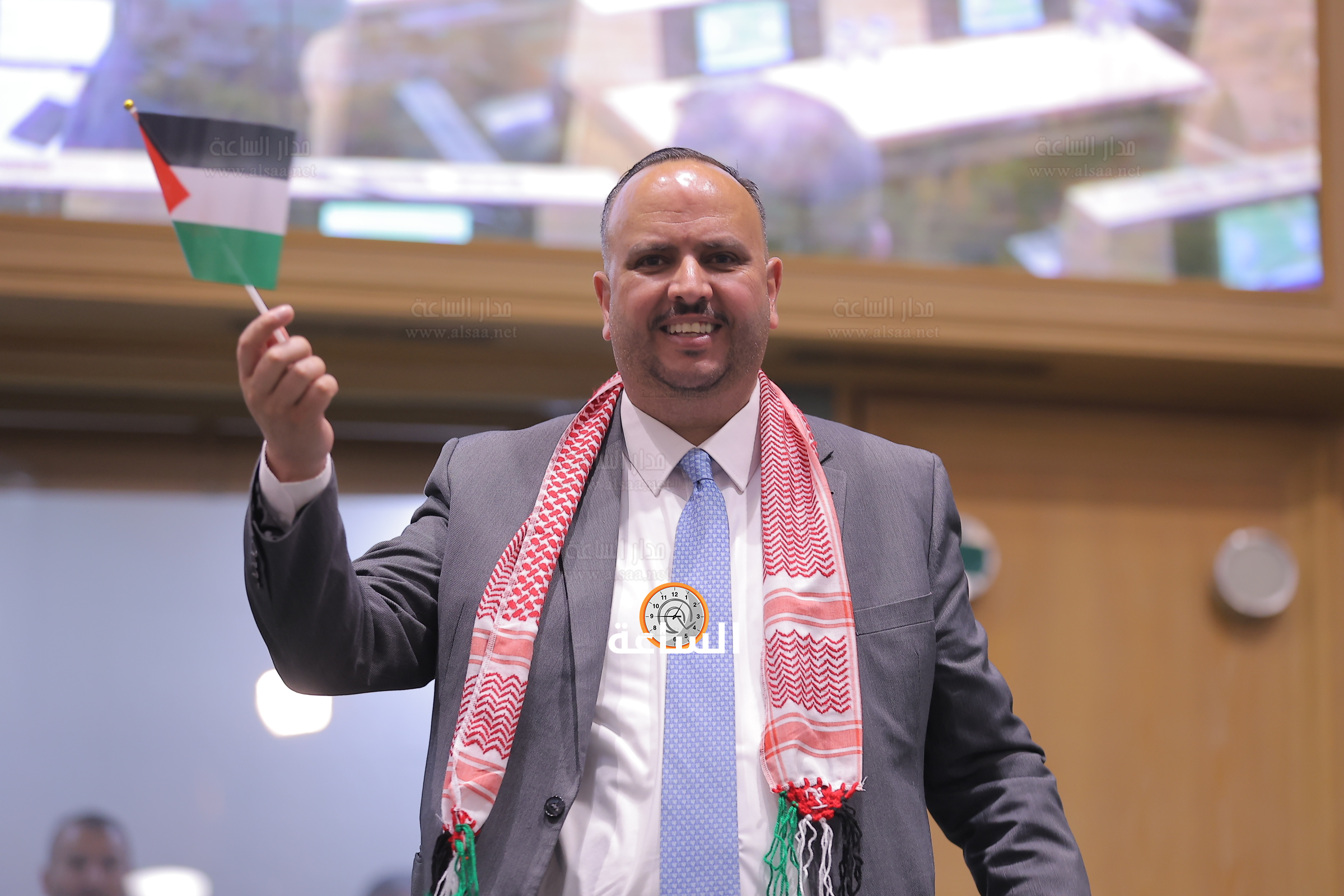 Madar Al-Saa Images 0.37366515171753245