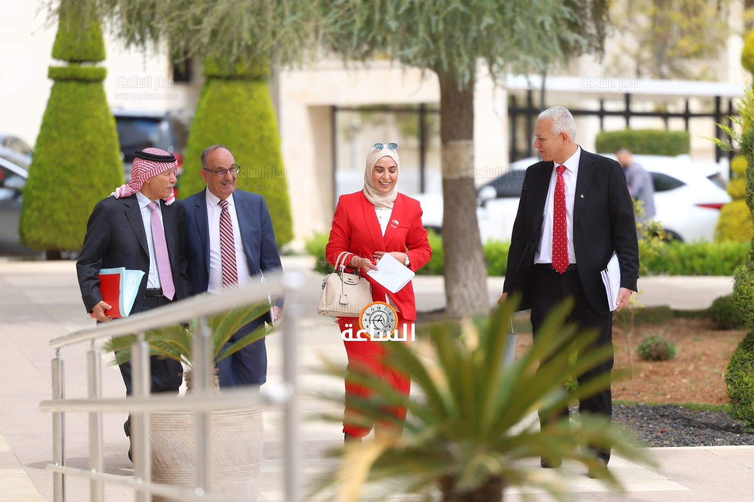 Madar Al-Saa Images 0.4506028702362559