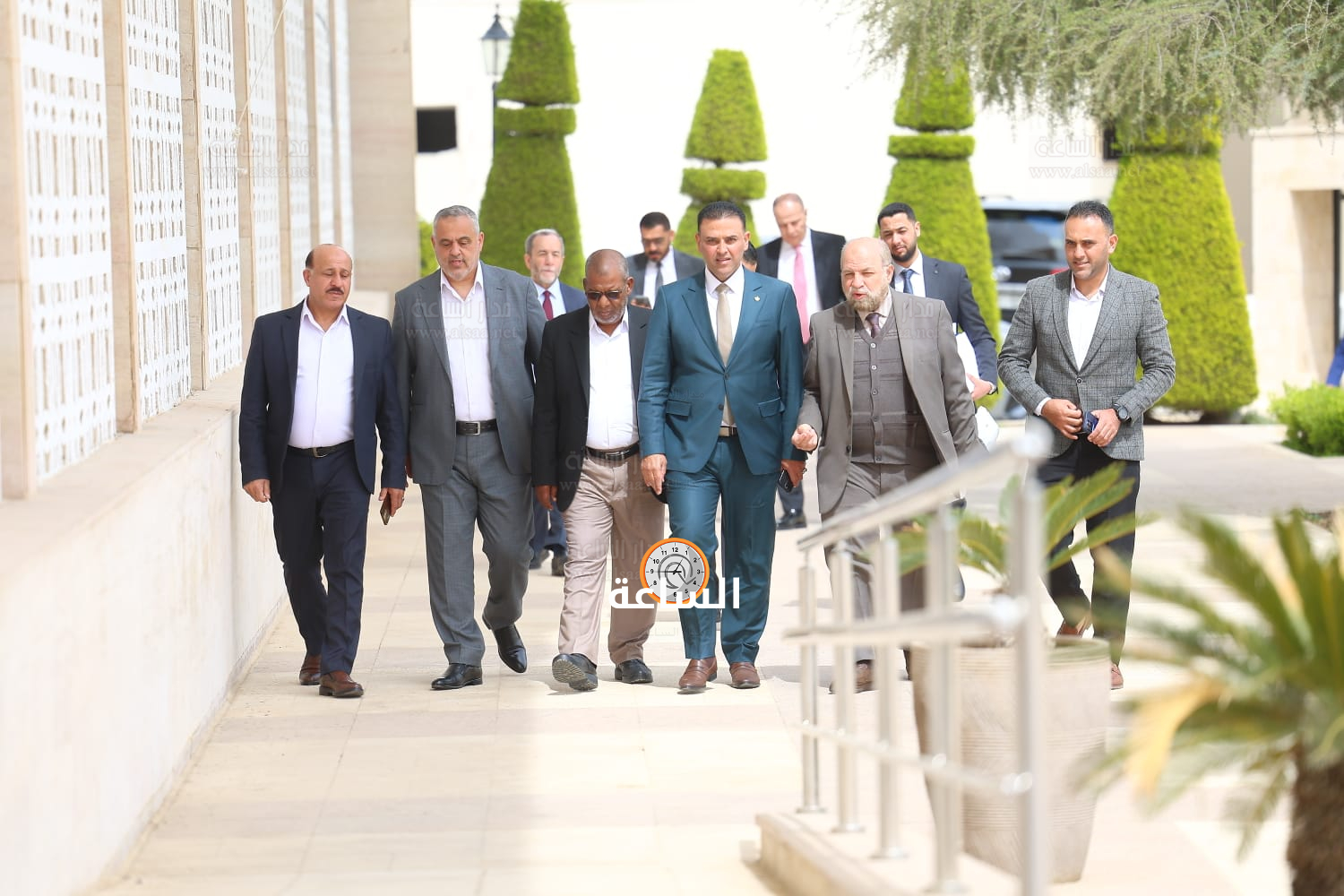 Madar Al-Saa Images 0.7496795045762175