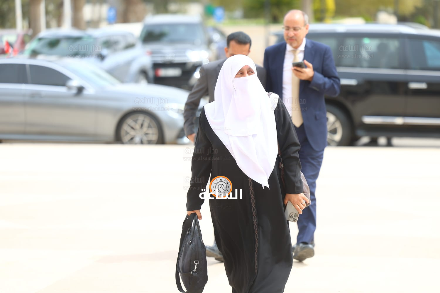 Madar Al-Saa Images 0.15942232627190034