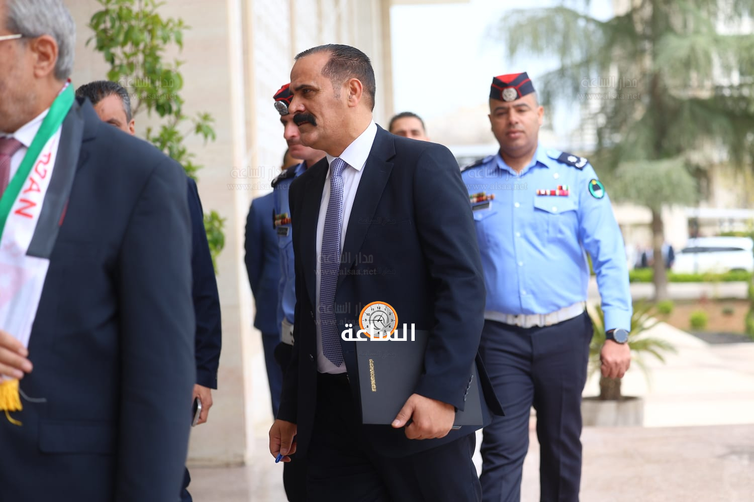 Madar Al-Saa Images 0.9547927407790723