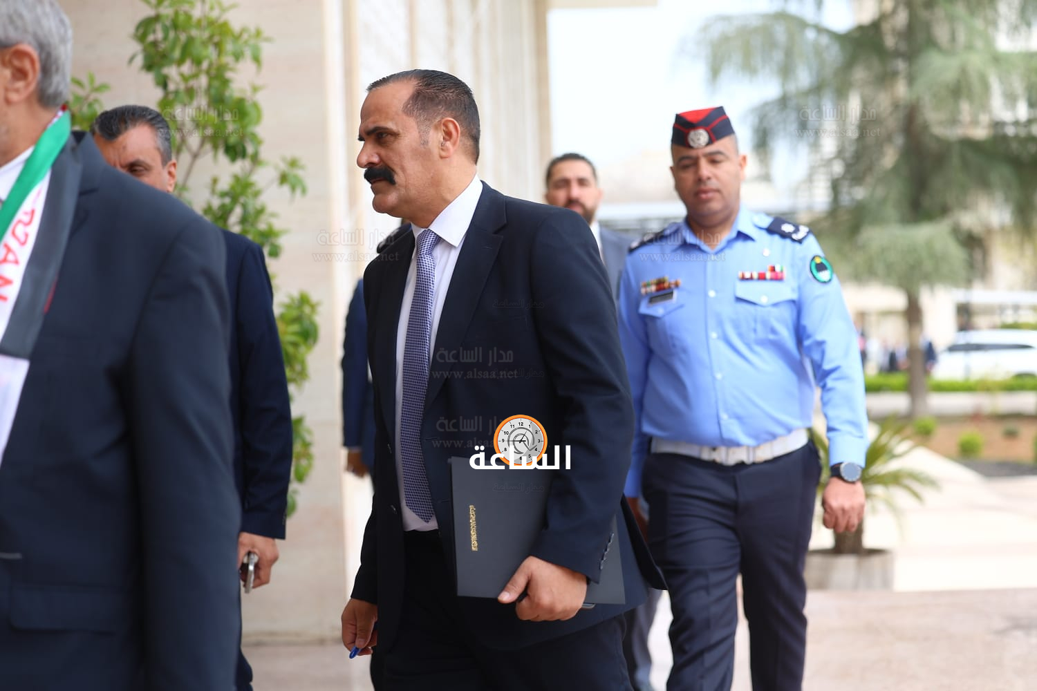 Madar Al-Saa Images 0.5647583148621066