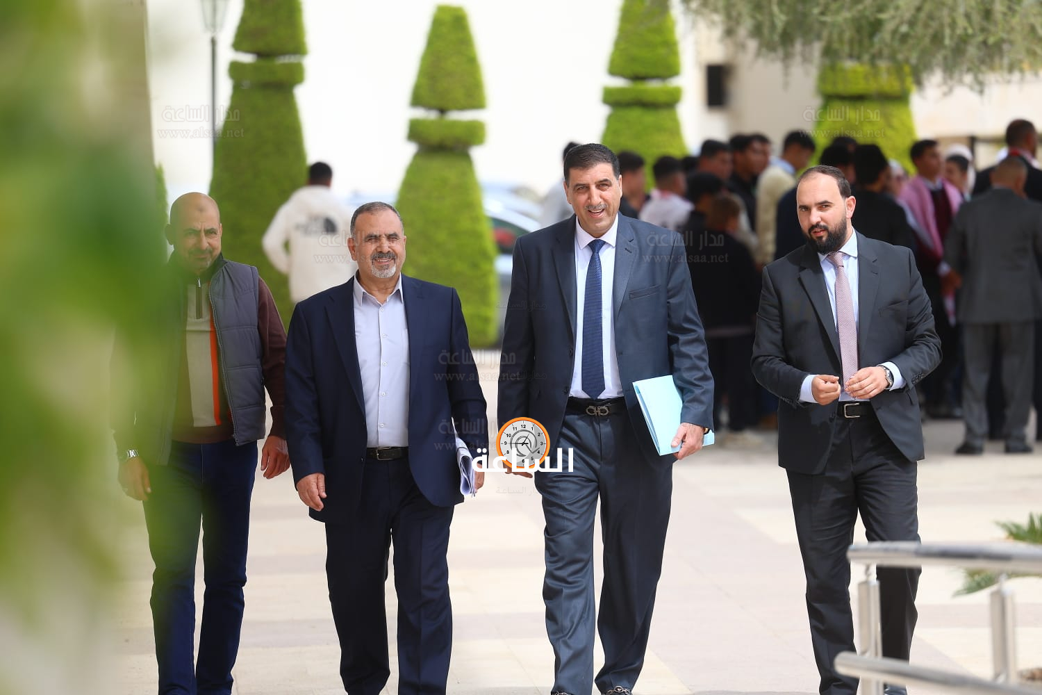 Madar Al-Saa Images 0.7234654203398287