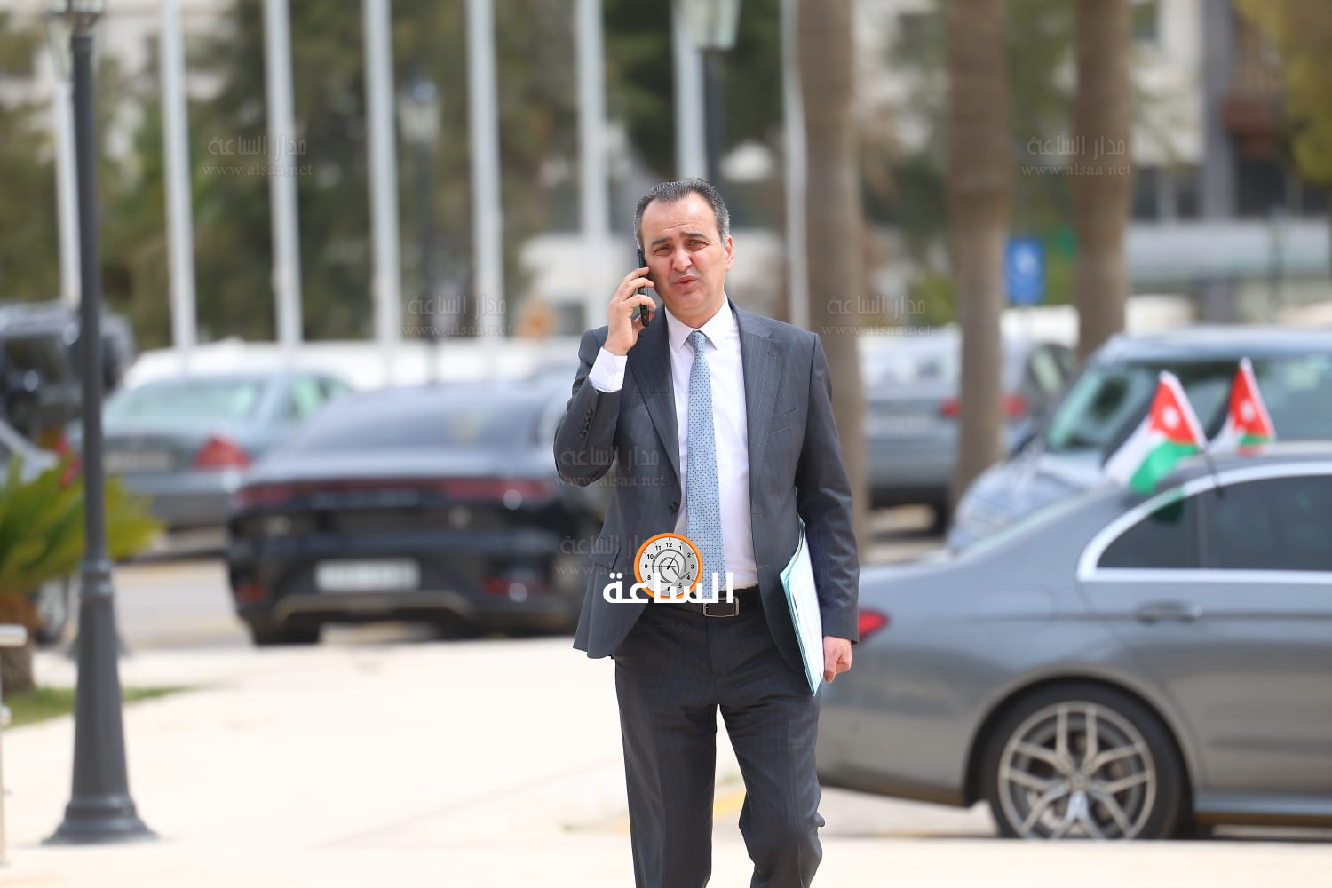 Madar Al-Saa Images 0.33169421758579365