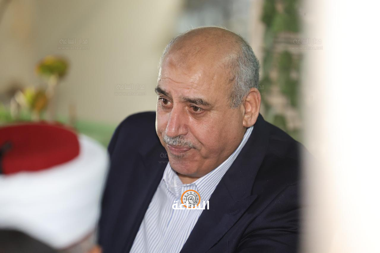 Madar Al-Saa Images 0.48654677632009535