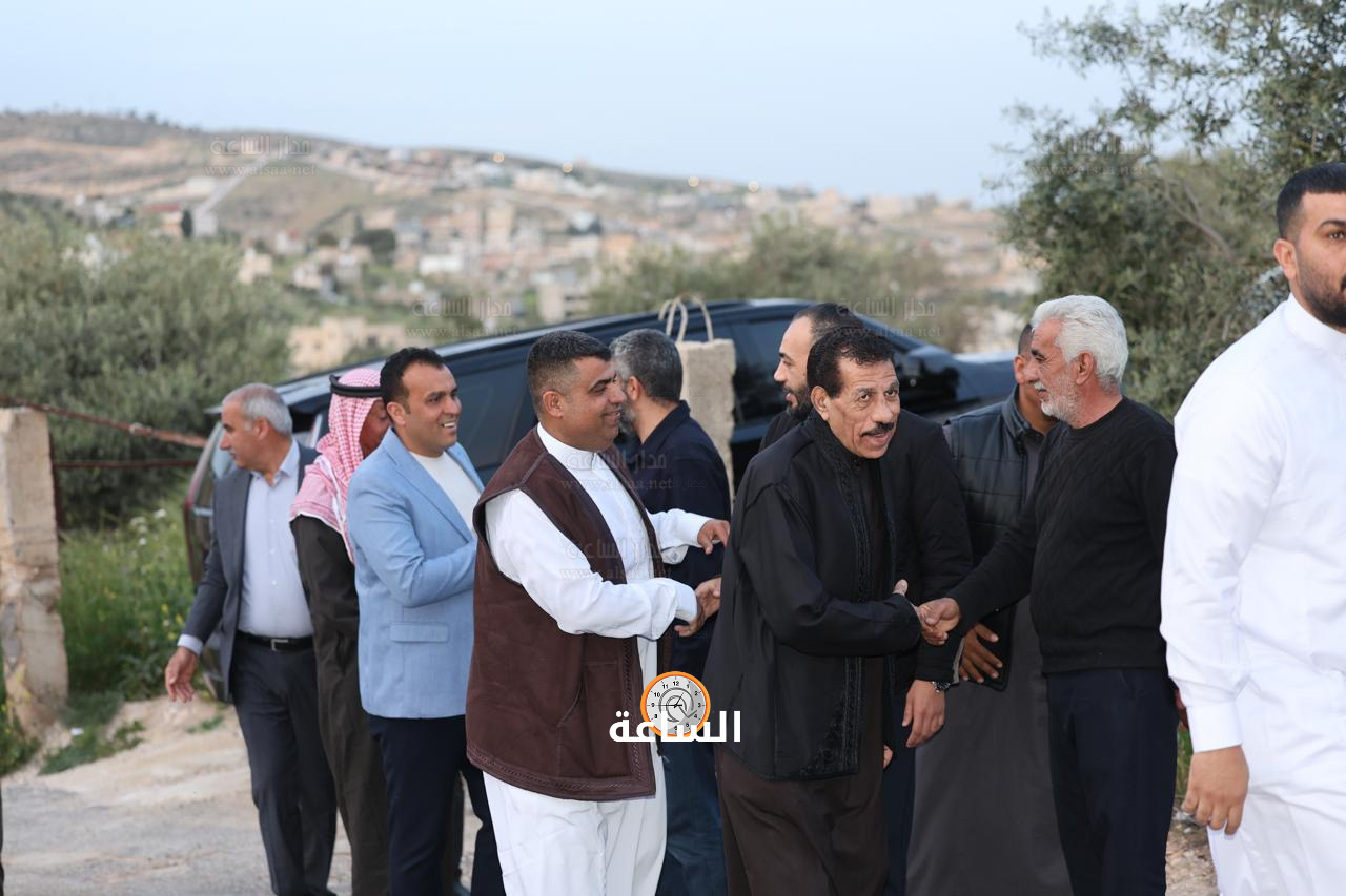 Madar Al-Saa Images 0.050605053121231536