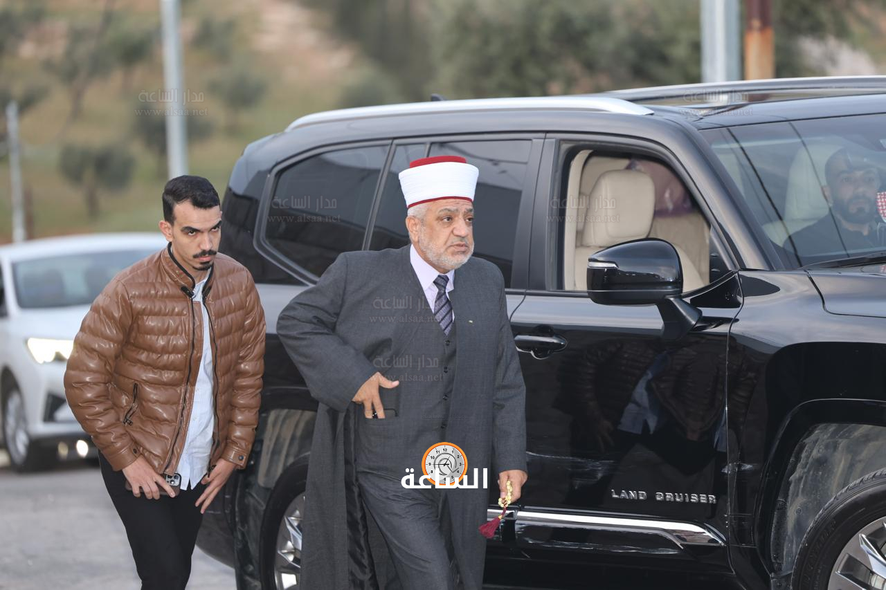 Madar Al-Saa Images 0.47787532187289083