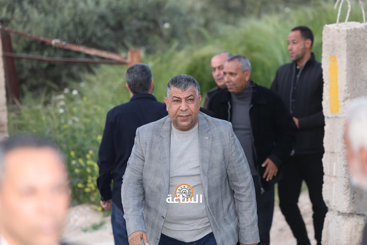 Madar Al-Saa Images 0.04497926399228136