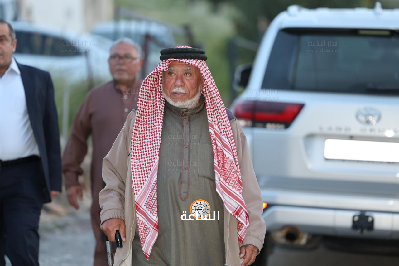 Madar Al-Saa Images 0.4009740380864417