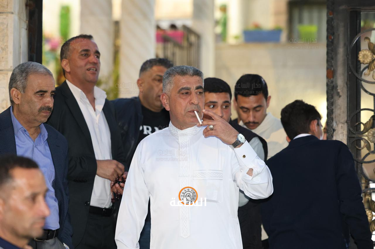 Madar Al-Saa Images 0.6092593487949081