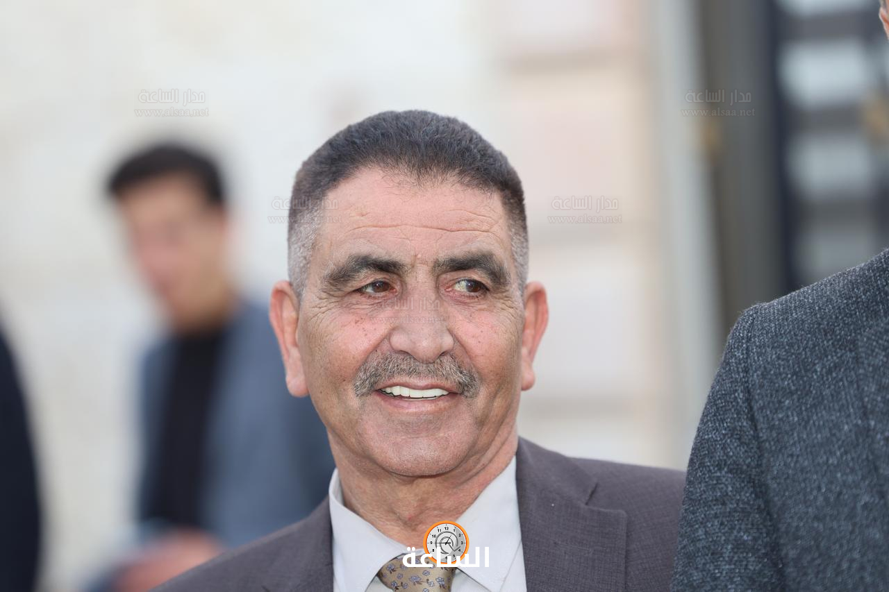 Madar Al-Saa Images 0.4542188466274325