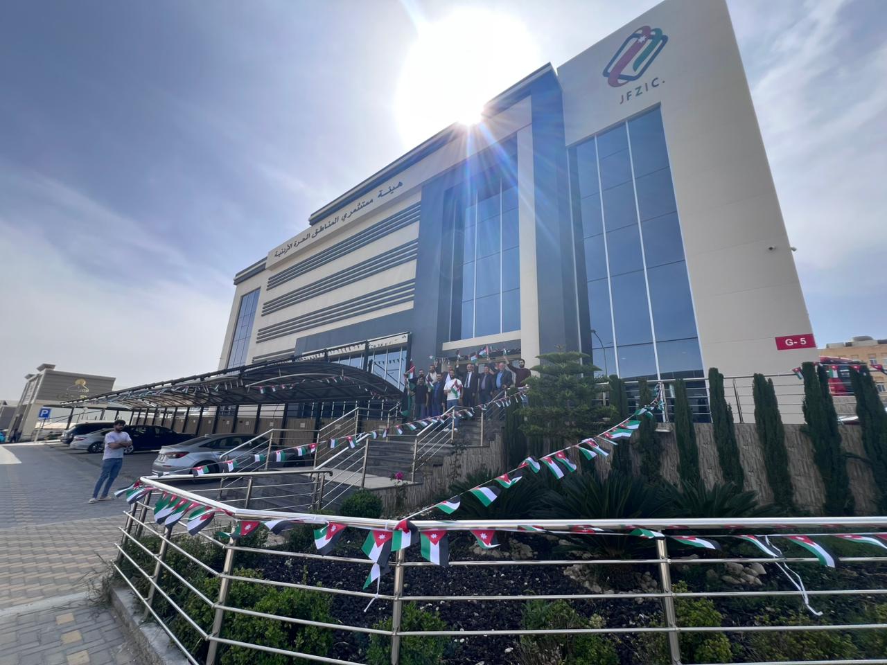 Madar Al-Saa Images 0.31014937161747236