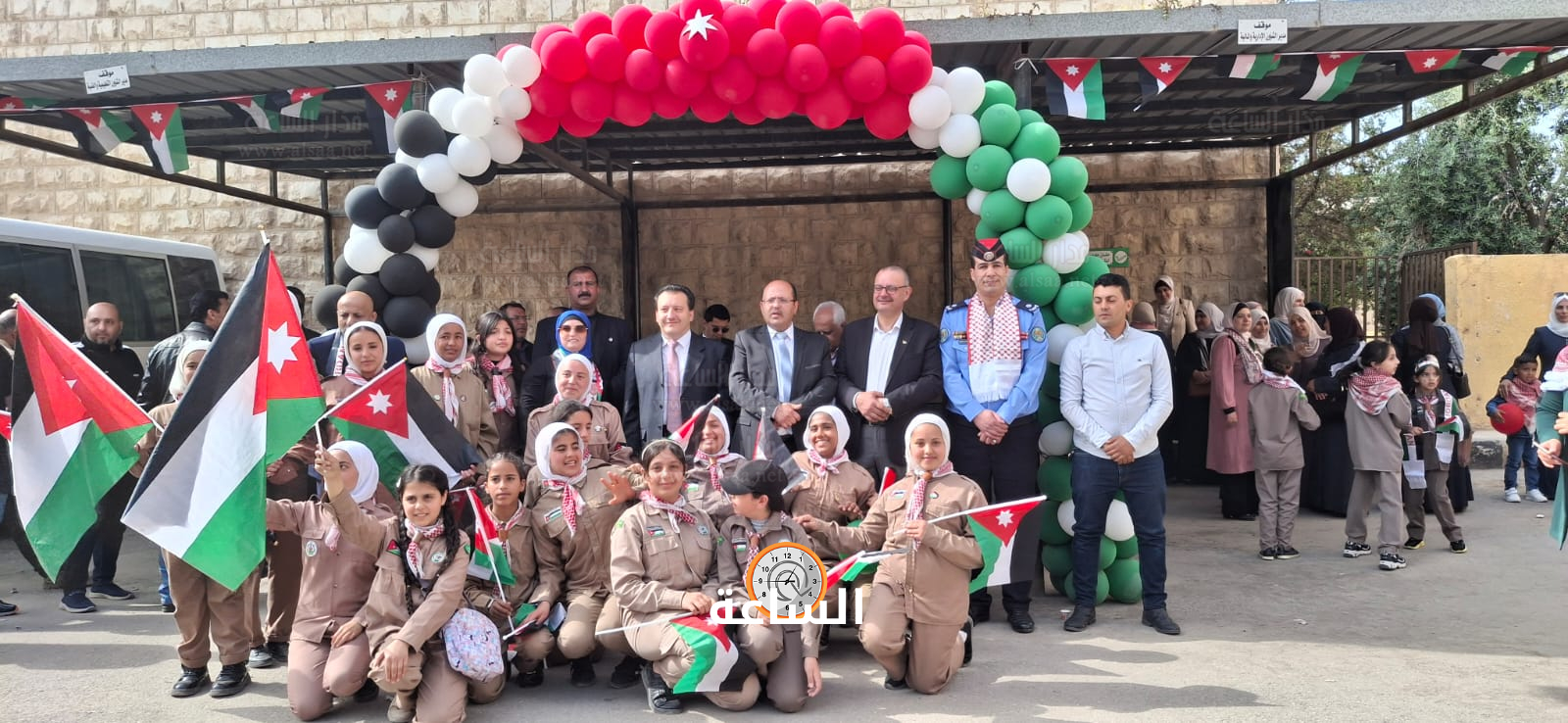 Madar Al-Saa Images 0.6994159122533936