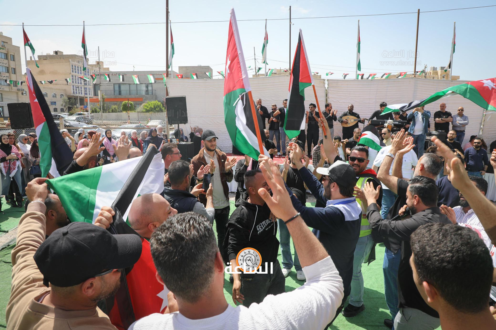 Madar Al-Saa Images 0.3680520133931937