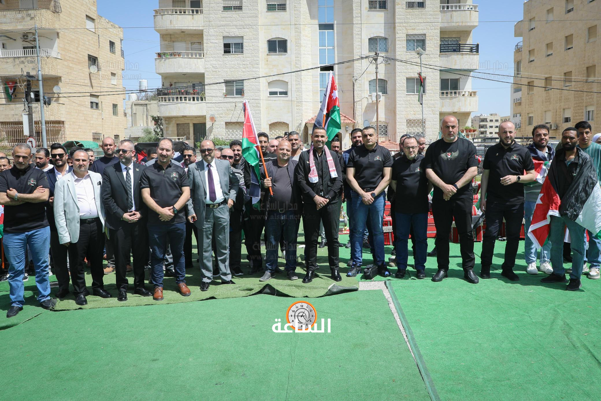 Madar Al-Saa Images 0.5954278710025546