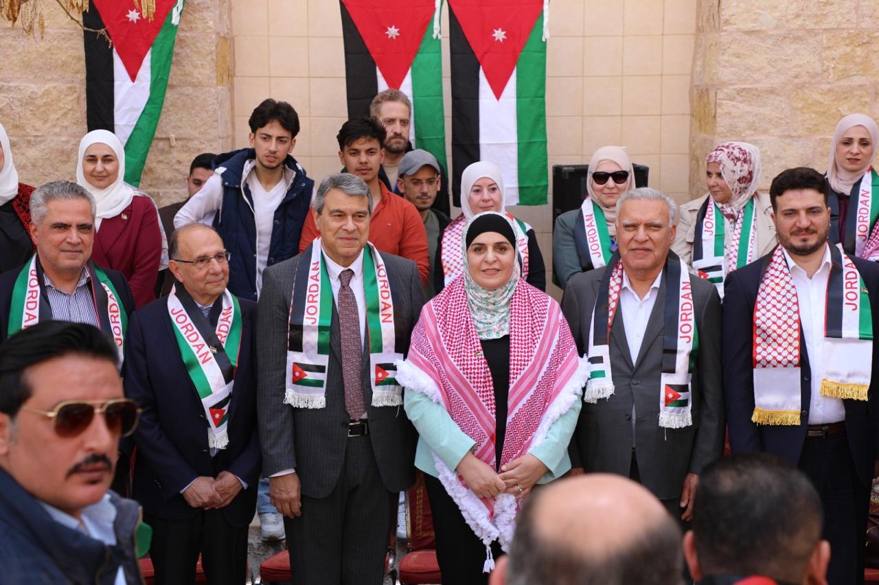 Madar Al-Saa Images 0.7980981525040739