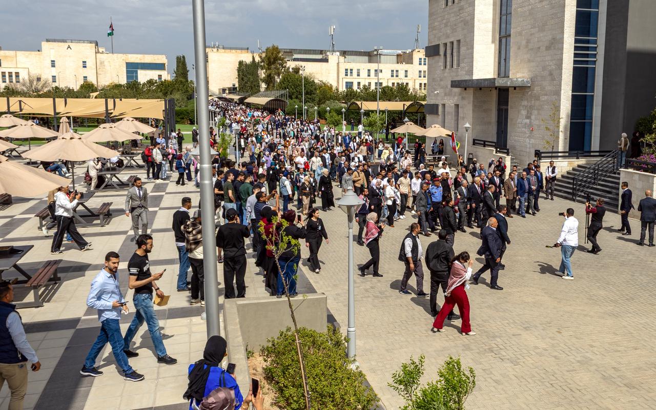 Madar Al-Saa Images 0.4251201009032417