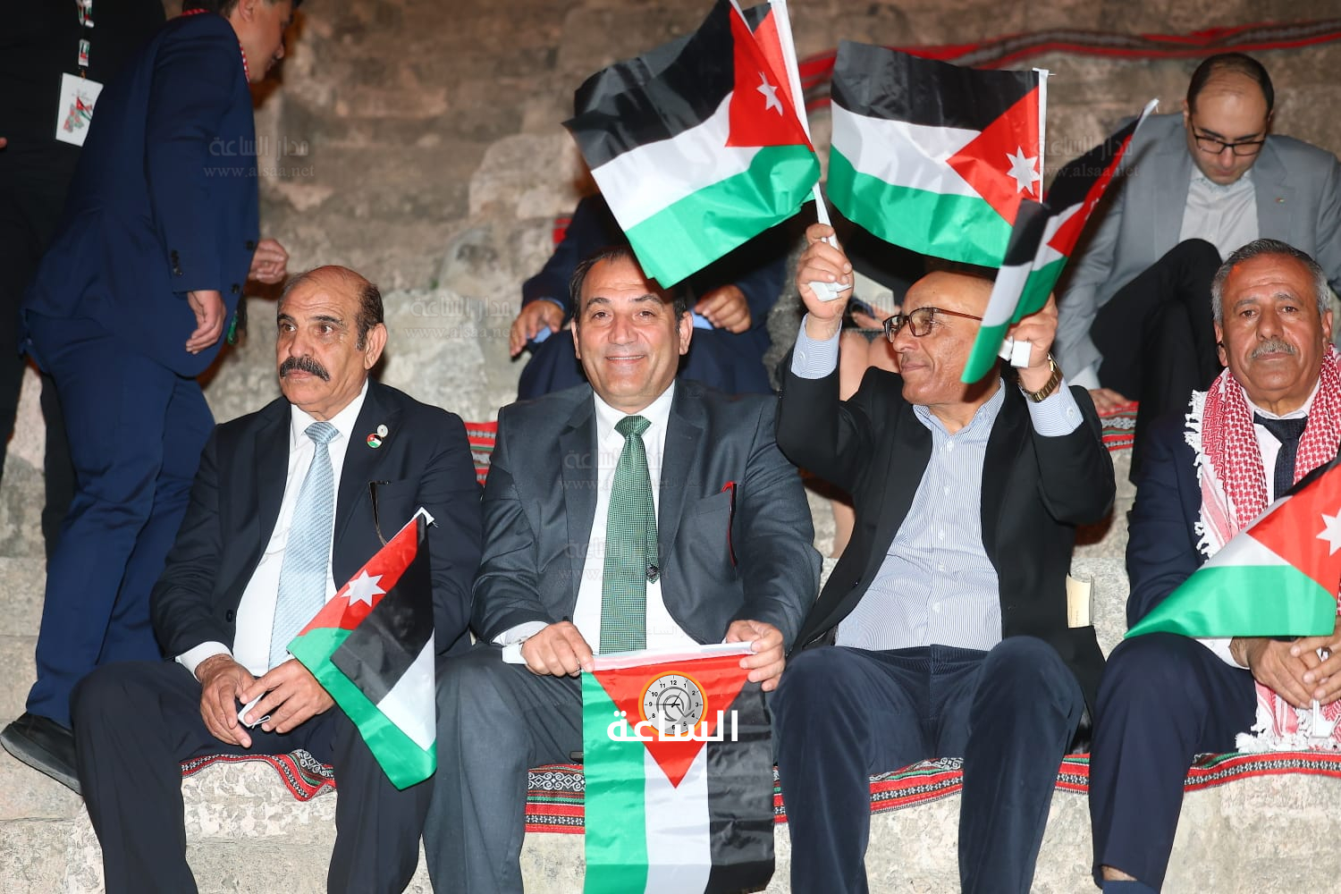 Madar Al-Saa Images 0.9560740797638185