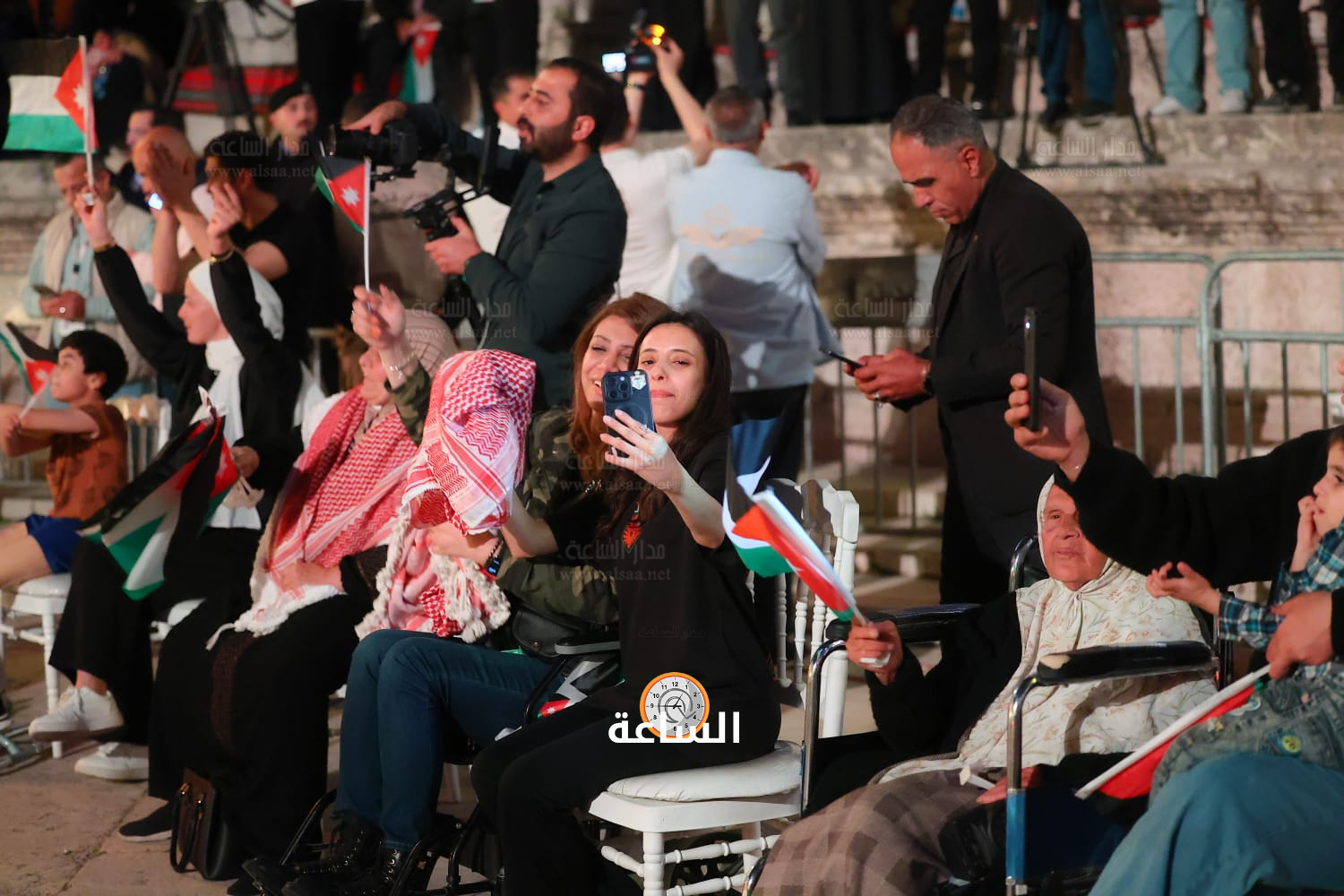 Madar Al-Saa Images 0.6693153232816329