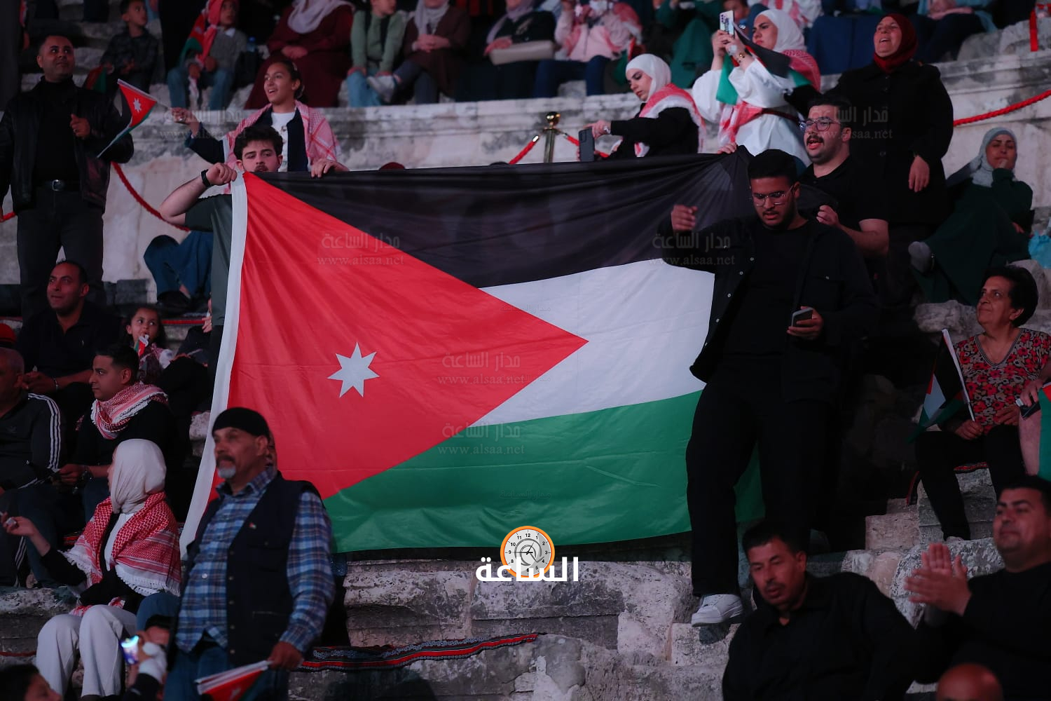 Madar Al-Saa Images 0.04403707358445641