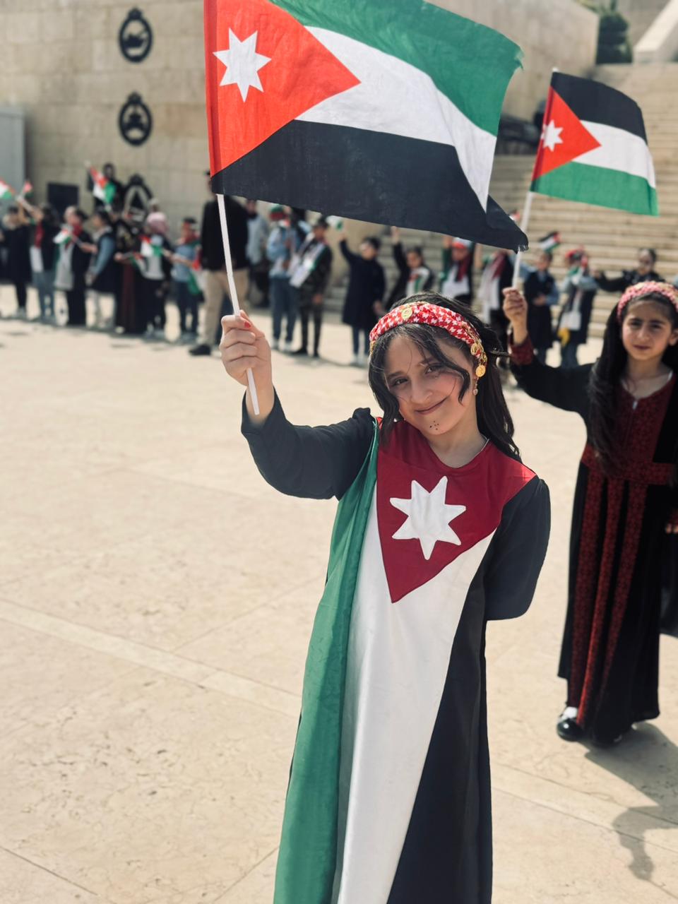 Madar Al-Saa Images 0.01468673075168081