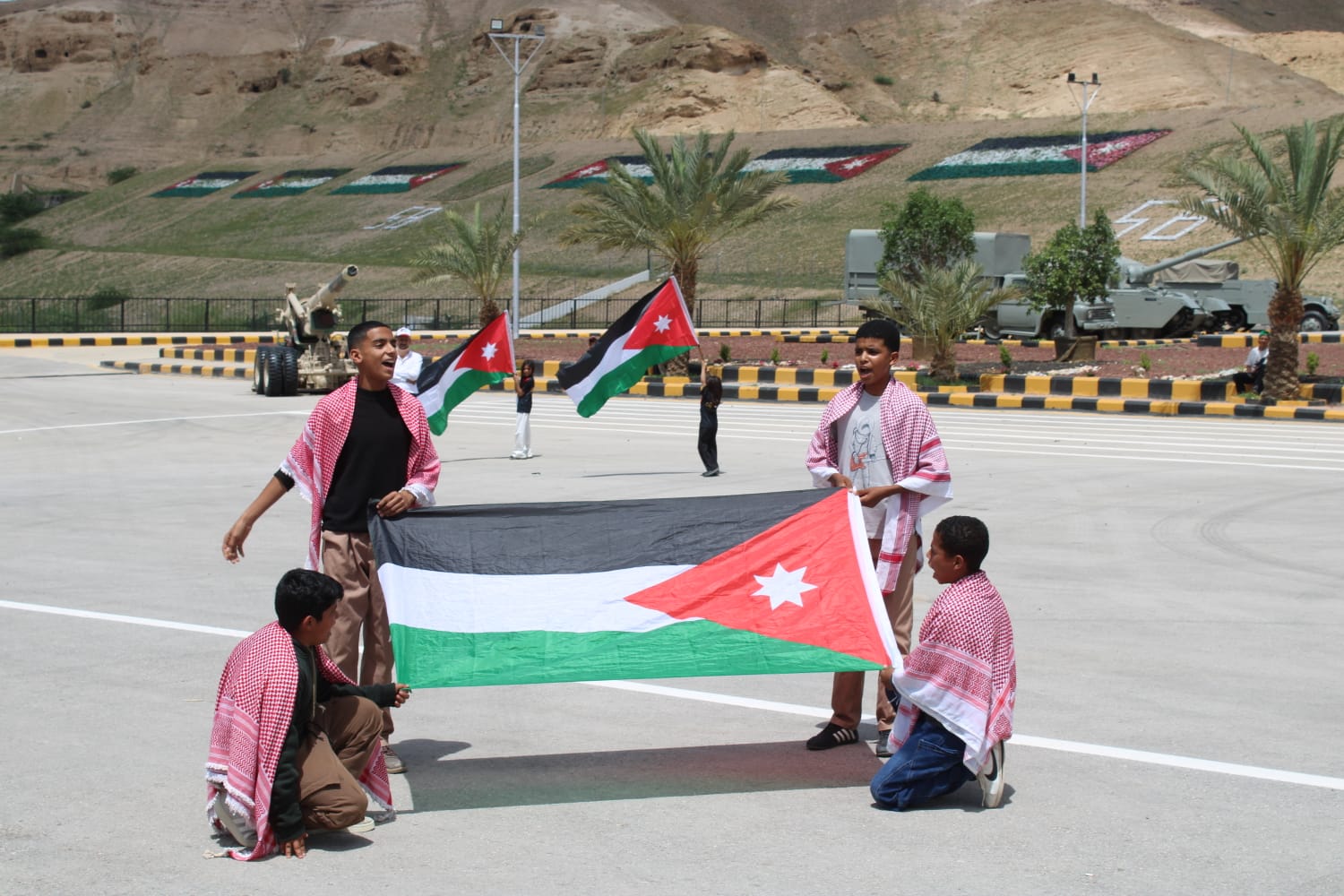 Madar Al-Saa Images 0.006331190549155763