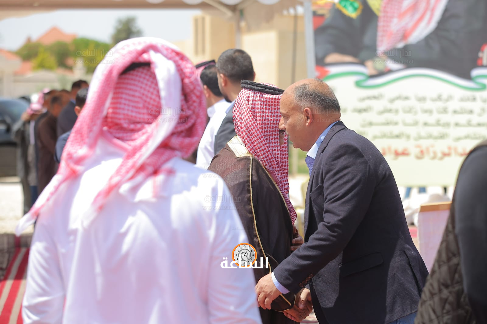 Madar Al-Saa Images 0.40551721122570494